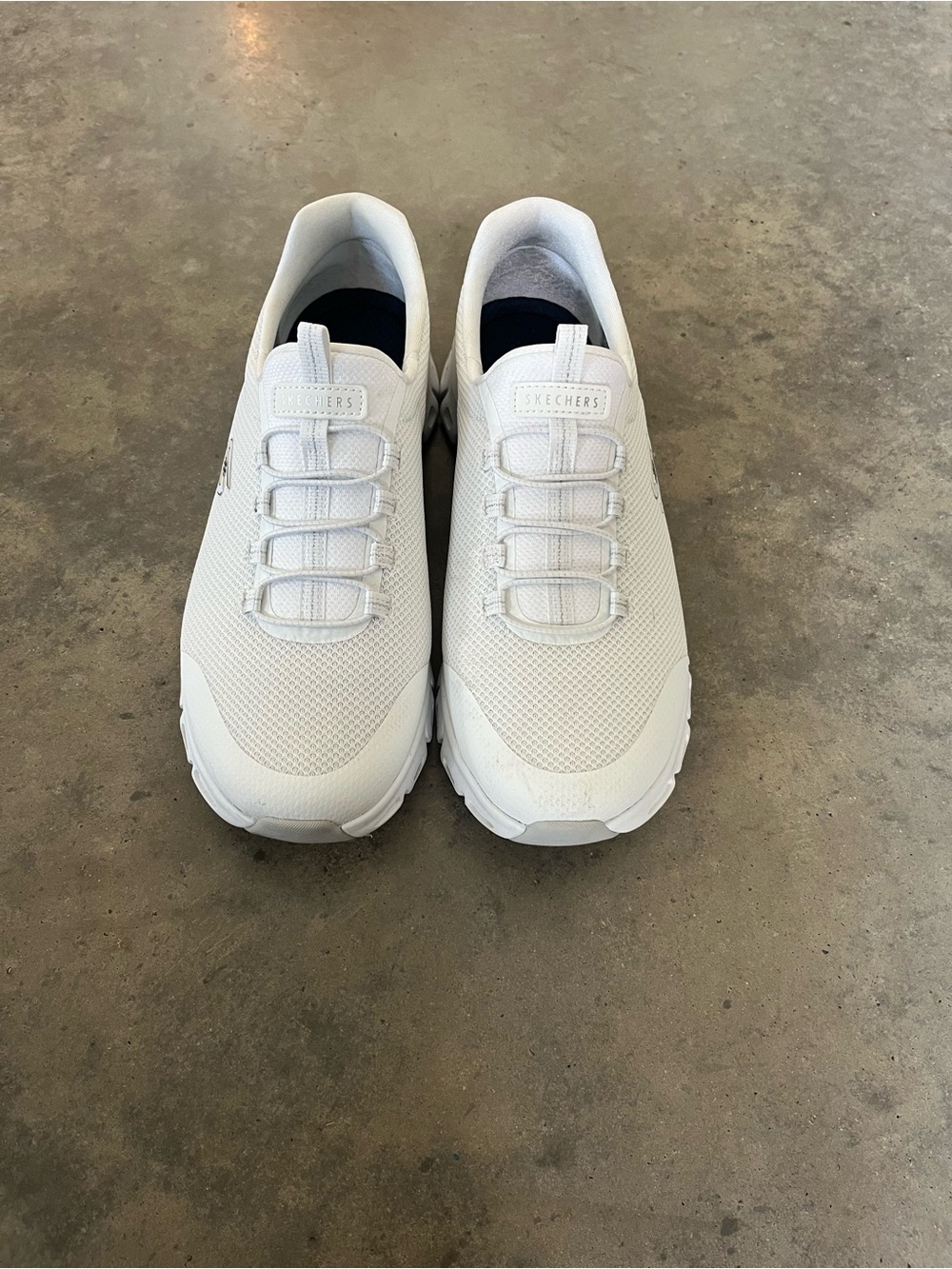 Skechers All-White Slip-On glide step Sneakers 8.5 wide - Picture 4 of 6